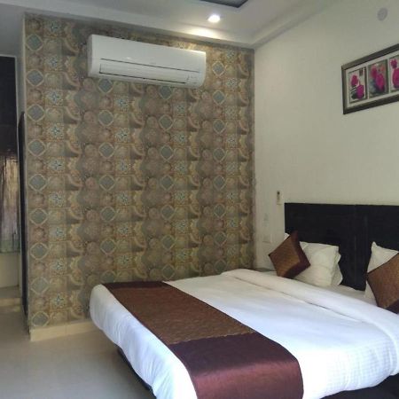רישיקש Ezzenza Mahayana Resort & Spa מראה חיצוני תמונה