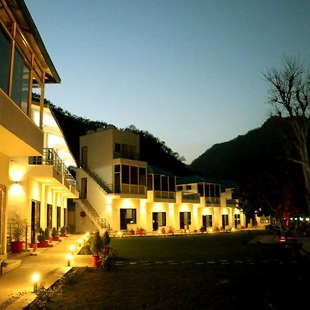 רישיקש Ezzenza Mahayana Resort & Spa מראה חיצוני תמונה