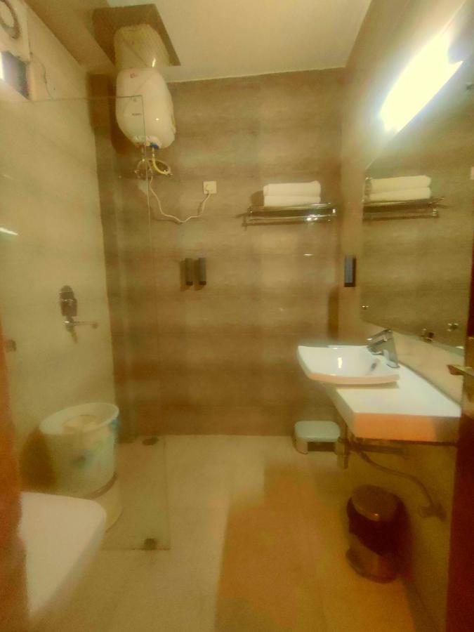רישיקש Ezzenza Mahayana Resort & Spa מראה חיצוני תמונה