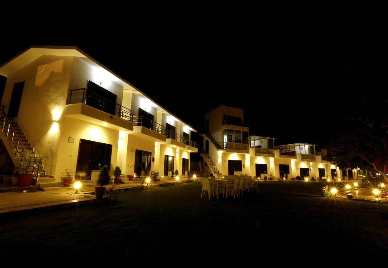 רישיקש Ezzenza Mahayana Resort & Spa מראה חיצוני תמונה