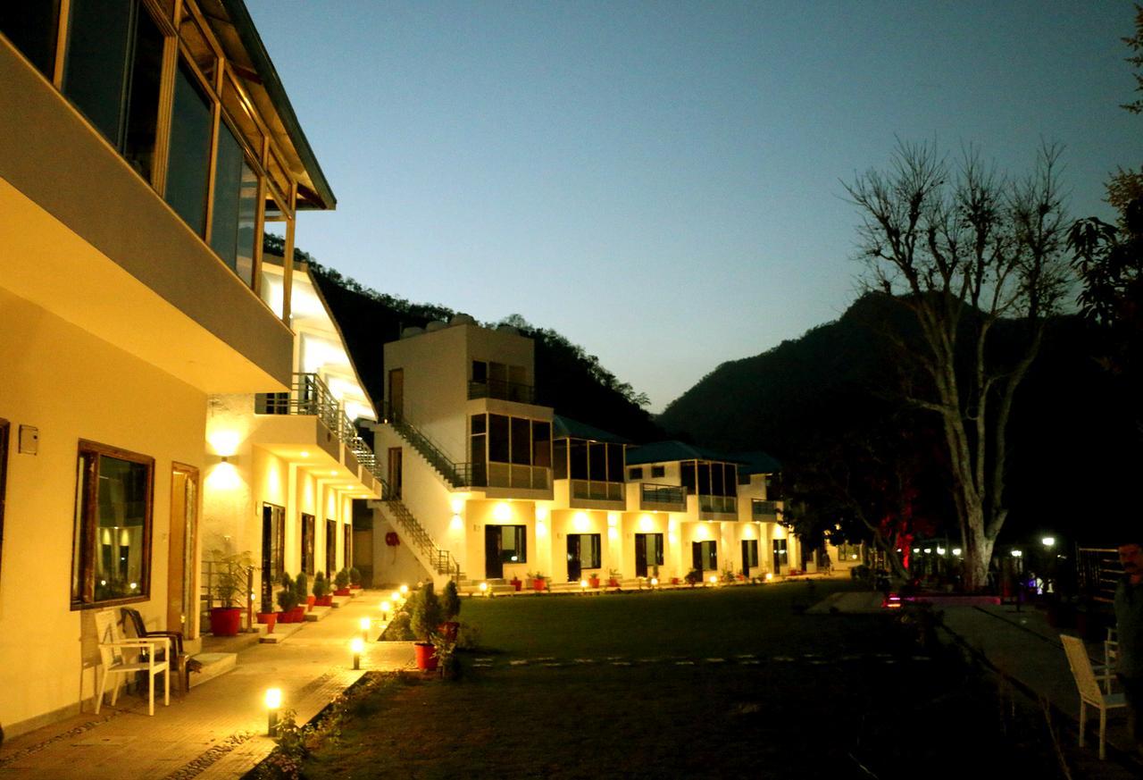 רישיקש Ezzenza Mahayana Resort & Spa מראה חיצוני תמונה